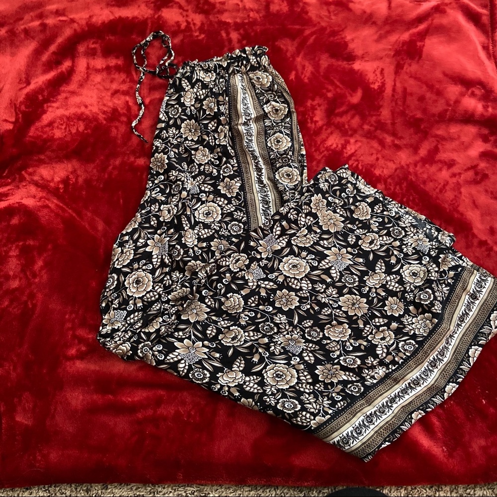 American Eagle Flower pants